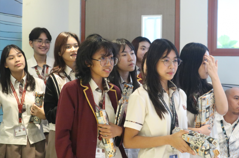 BINUS SCHOOL Semarang's Grade 12 Students Inspire the Next Generation Through a Heartwarming Outreach Programme