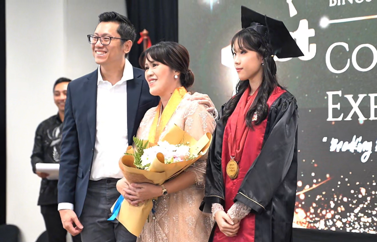 Ibu Yenny & Bapak Ronny - Parent of Nicole, Class of 2025